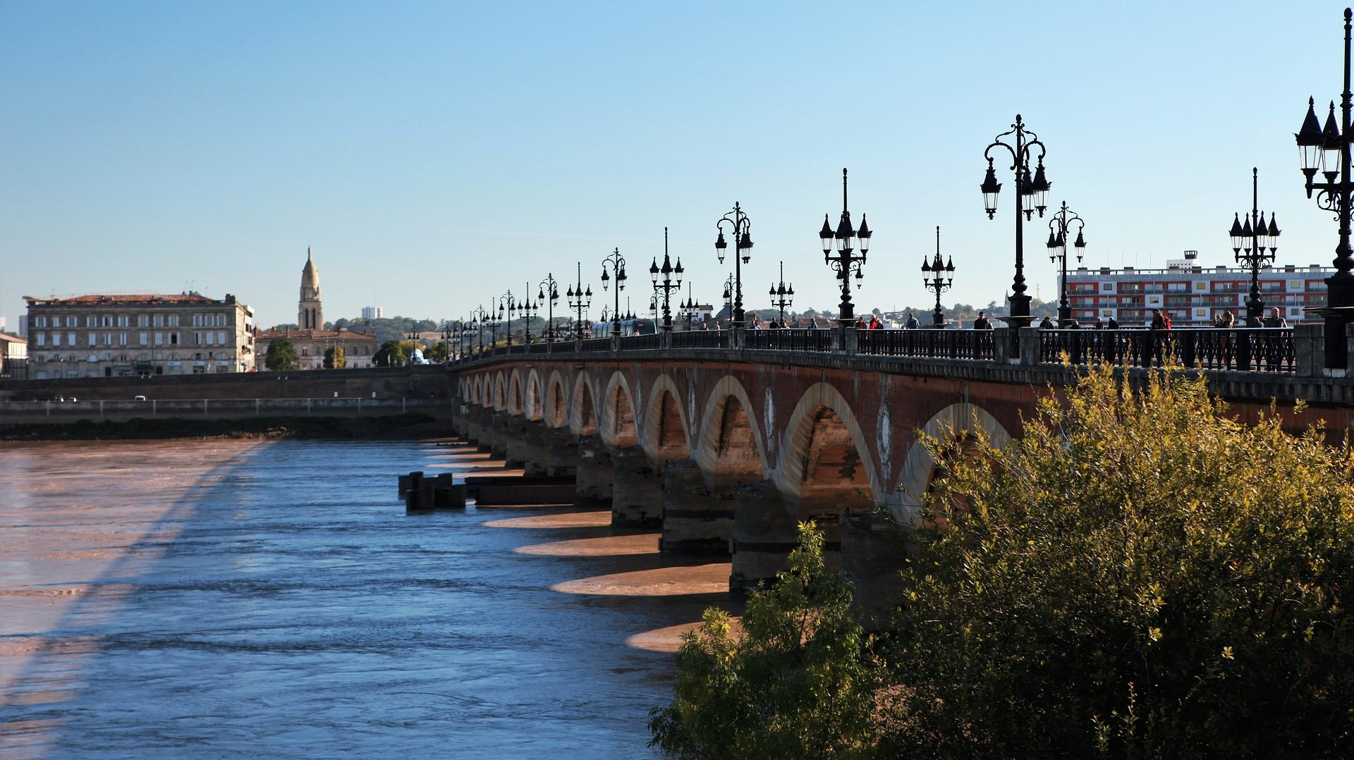 pont de pierre ville de bordeaux